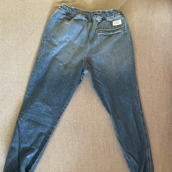 Abercrombie & Fitch Joggers - Picture 3 of 7